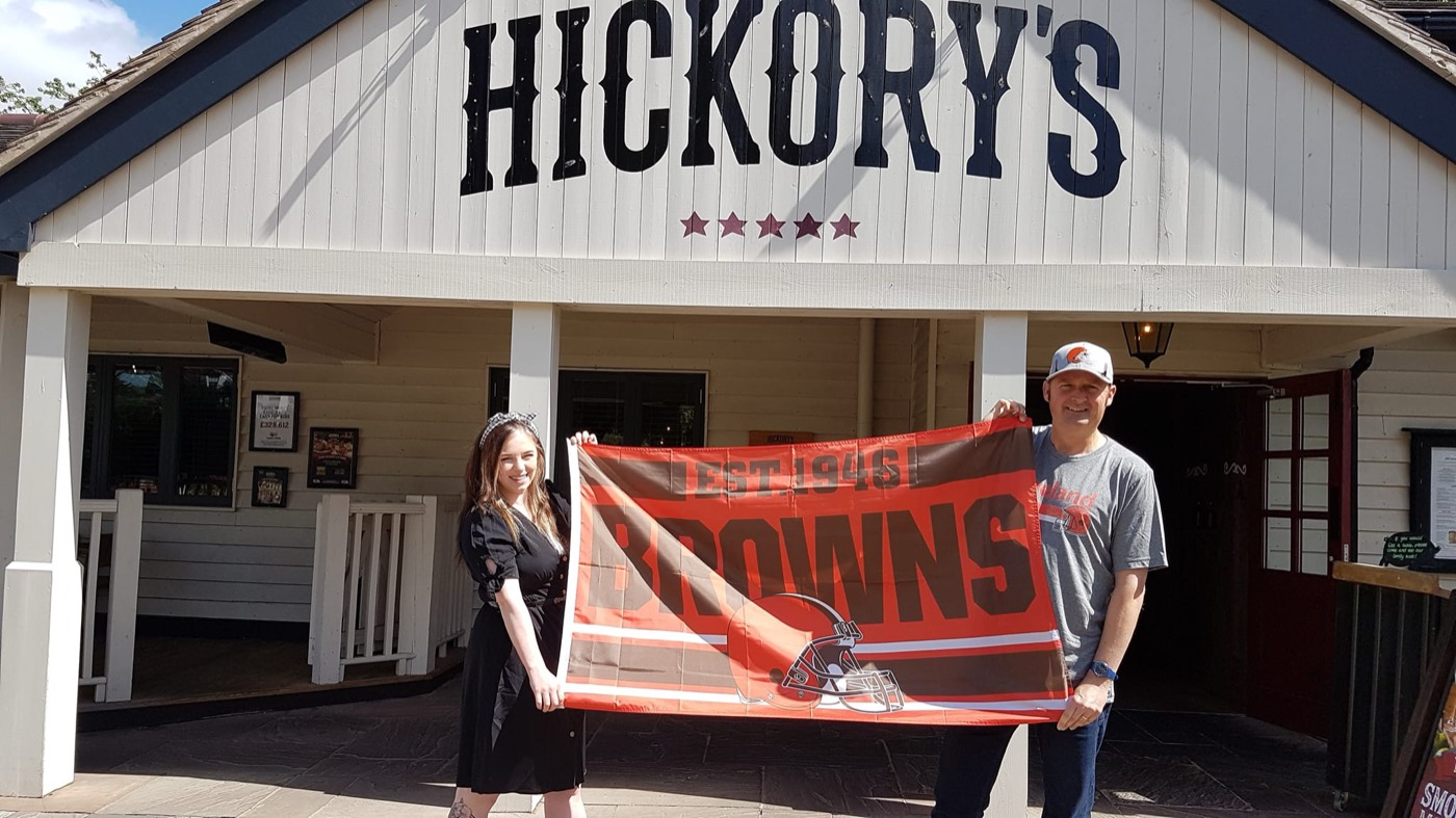 British Bulldawgs supporters in Browns colours